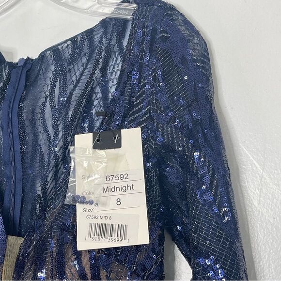 Elegant Navy Lace Evening Gown - Picture 4 of 14